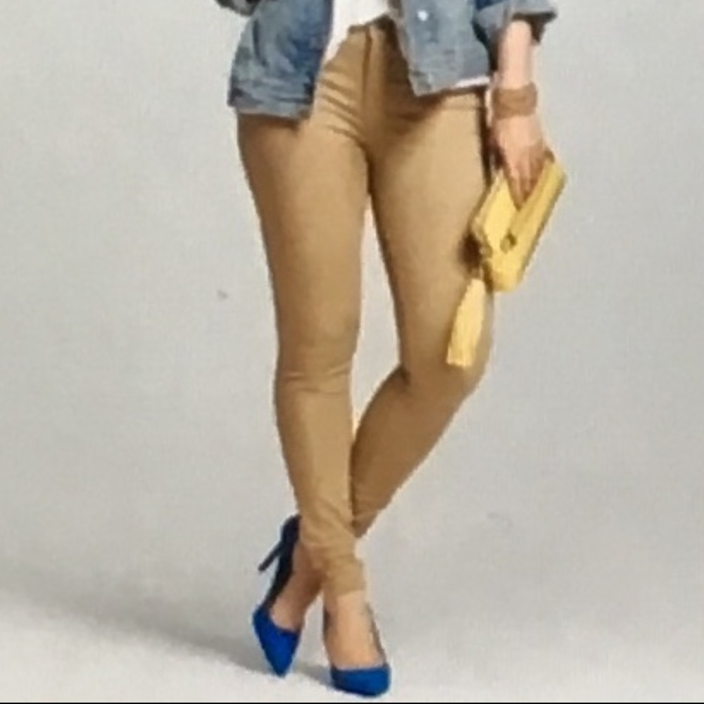 Mossimo Mid-rise Jegging with power stretch size 0